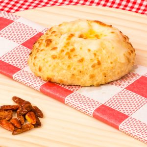Pan de guindilla con mozzarella